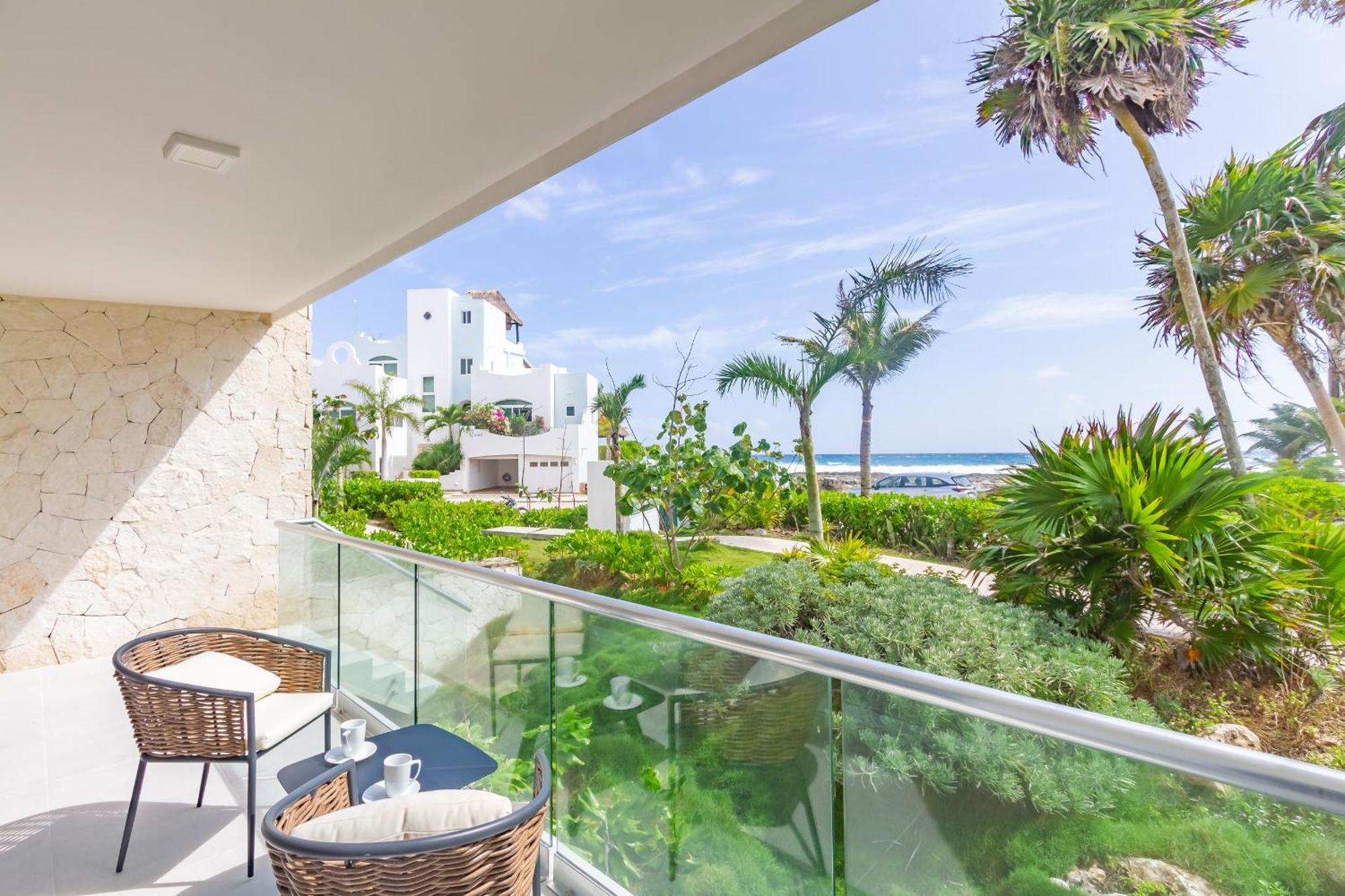 Santamar By Tao Beach Condos With Pool & Walk To Ocean Акумаль Экстерьер фото