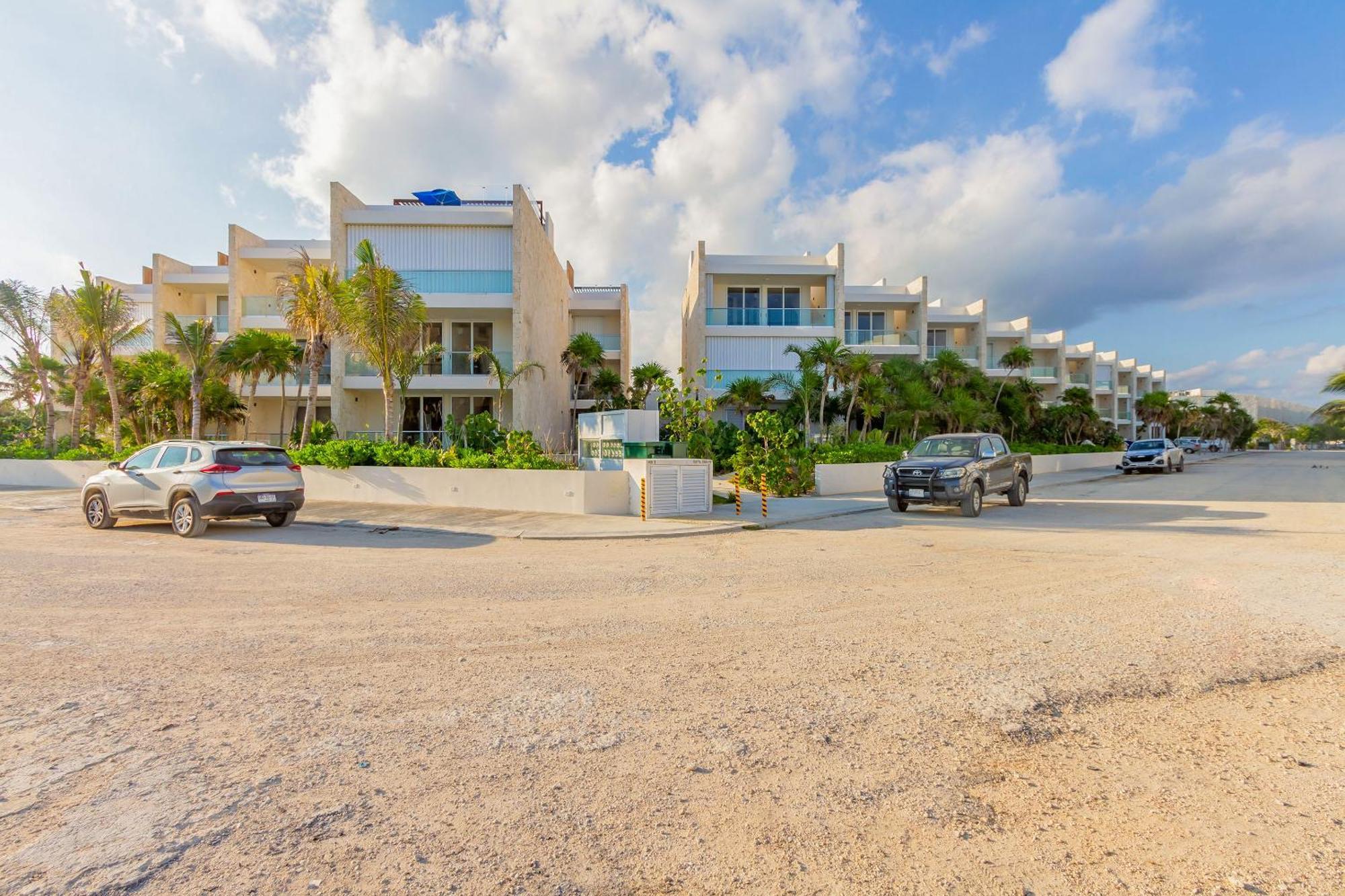 Santamar By Tao Beach Condos With Pool & Walk To Ocean Акумаль Экстерьер фото